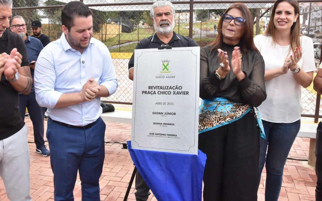 Santo André entrega Praça Chico Xavier revitalizada