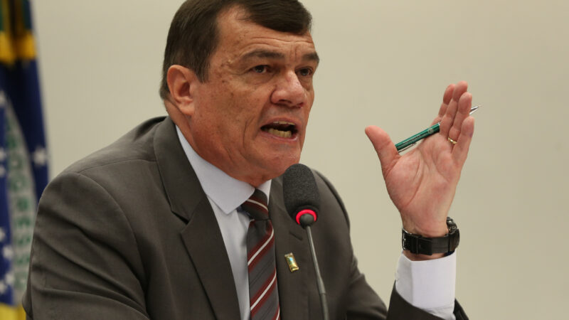 Ex-Ministro da defesa, Paulo Nogueira, defende relatório das urnas e Braga Netto refuta acusações