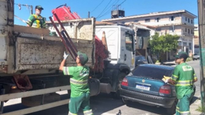 São Bernardo: Programa Bota-Fora facilita descarte de objetos em Baeta Neves
