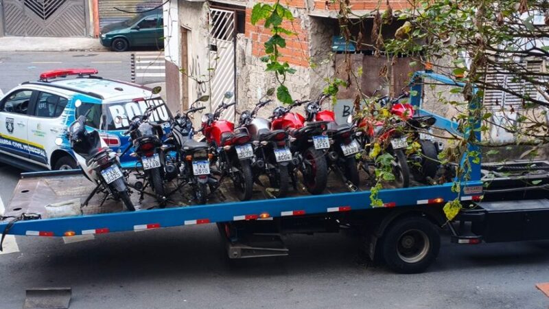 São Bernardo: Operação dispersa 400 pessoas, apreende motos e combate tráfico
