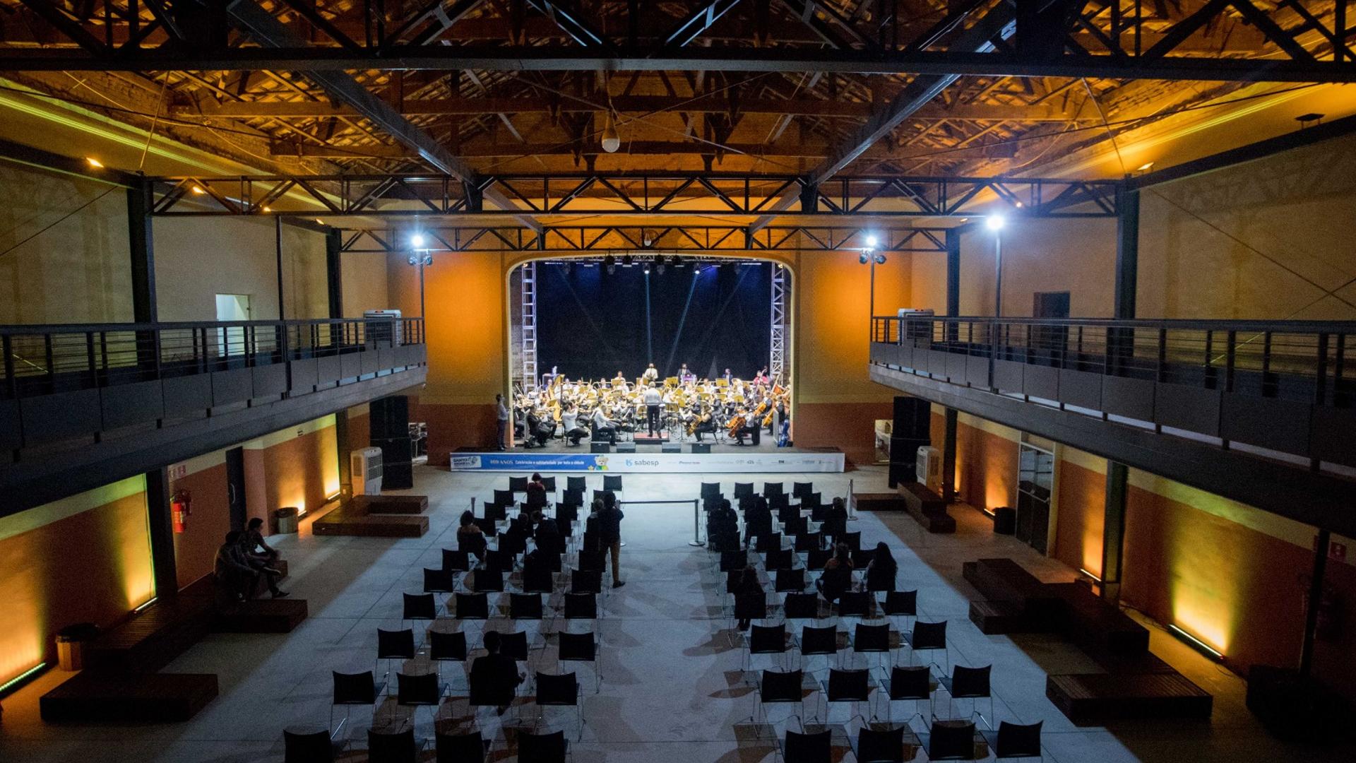 De Estacionamento A Ícone Cultural: Cine Carlos Gomes Completa 100 Anos Em Santo André