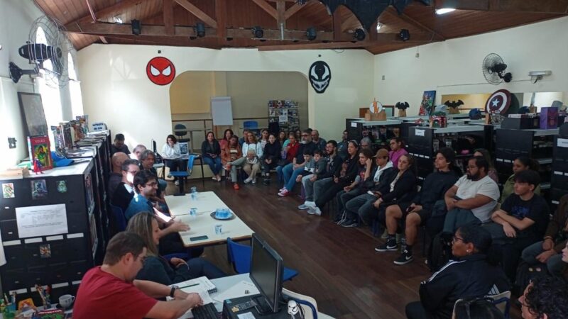 Superman Atrai Multidão À Gibiteca De São Bernardo