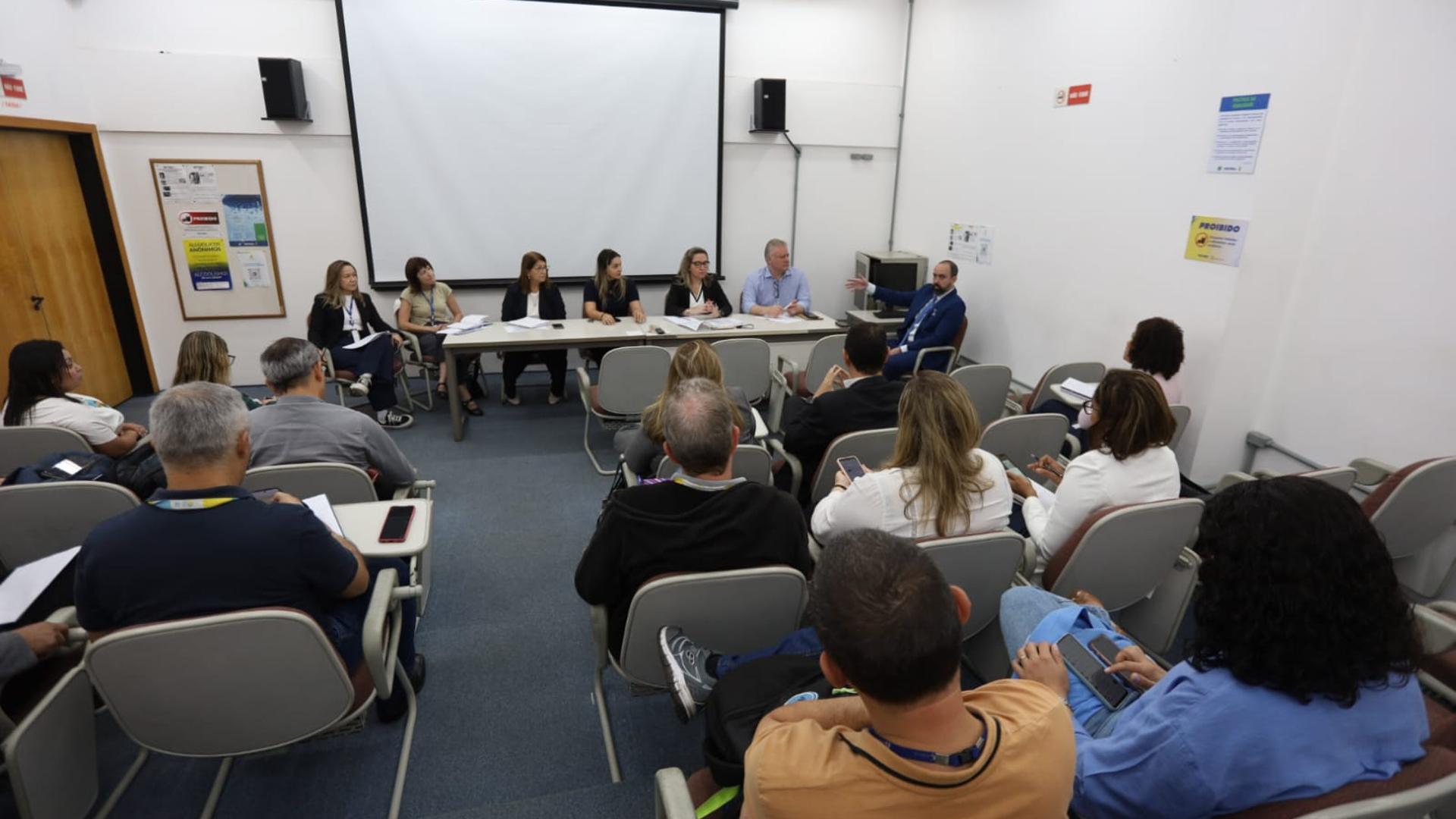 Sabesp Na Mira: Santo André E Procons Do Abc Exigem Melhorias