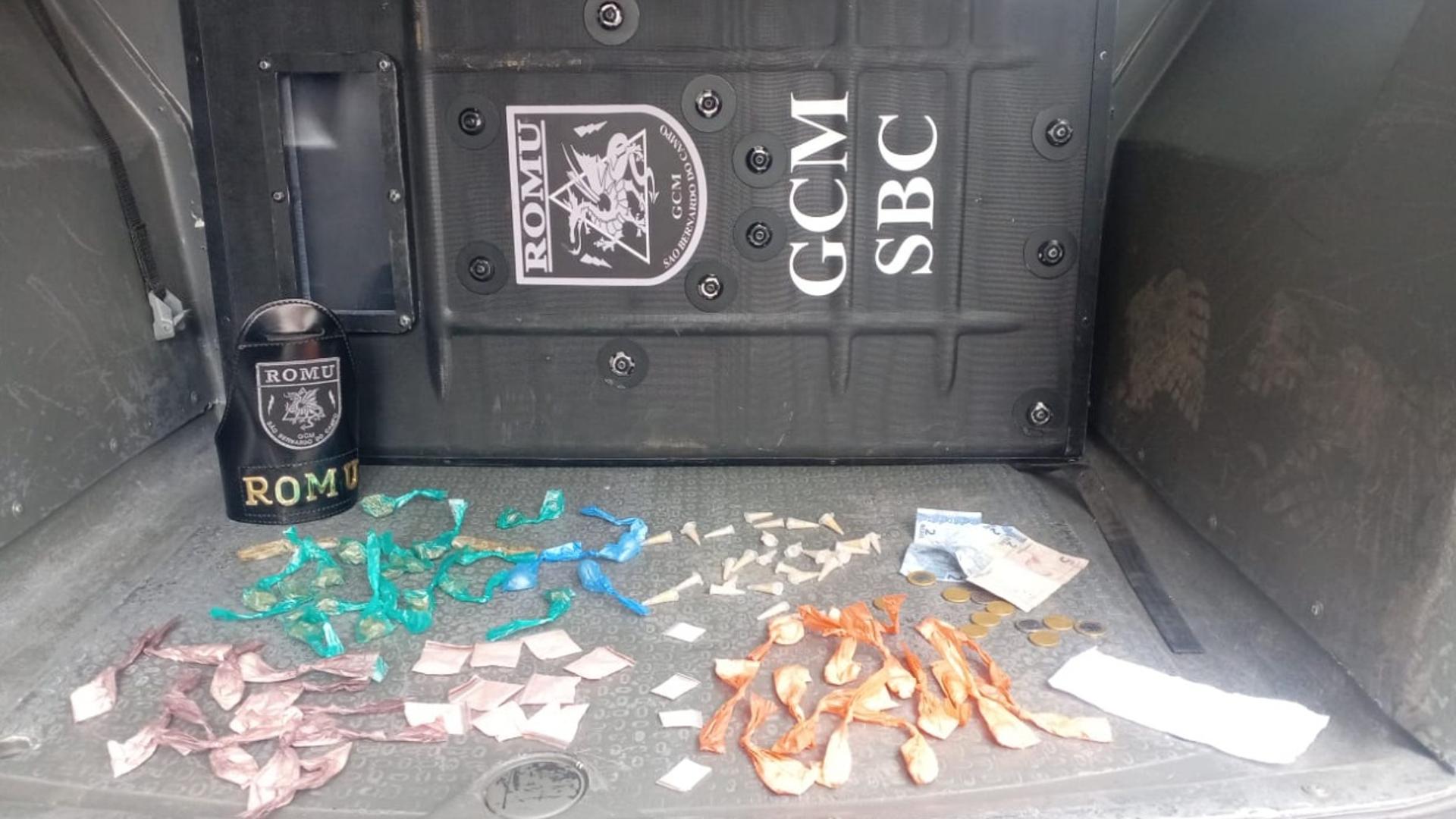 São Bernardo: Romu Prende Traficante E Apreende Drogas