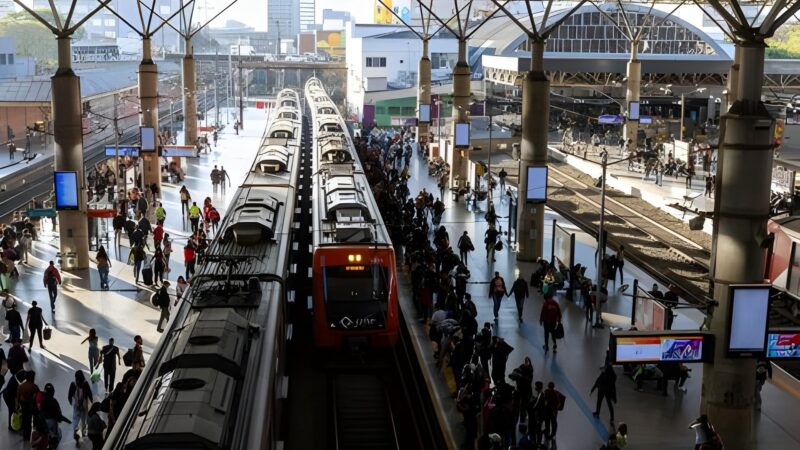 Descaso com o ABC? Linha 10-turquesa recebe frota sucateada