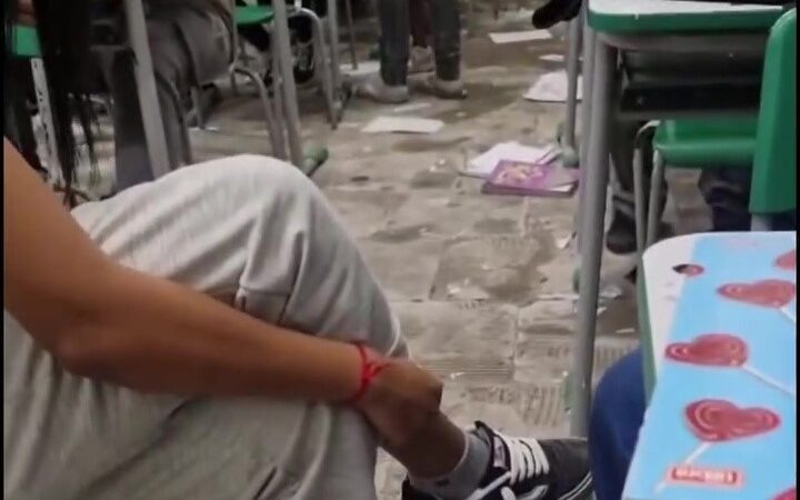 Escola estadual de Diadema mantém aulas durante obra de R$ 983 mil com poeira e sala sem energia